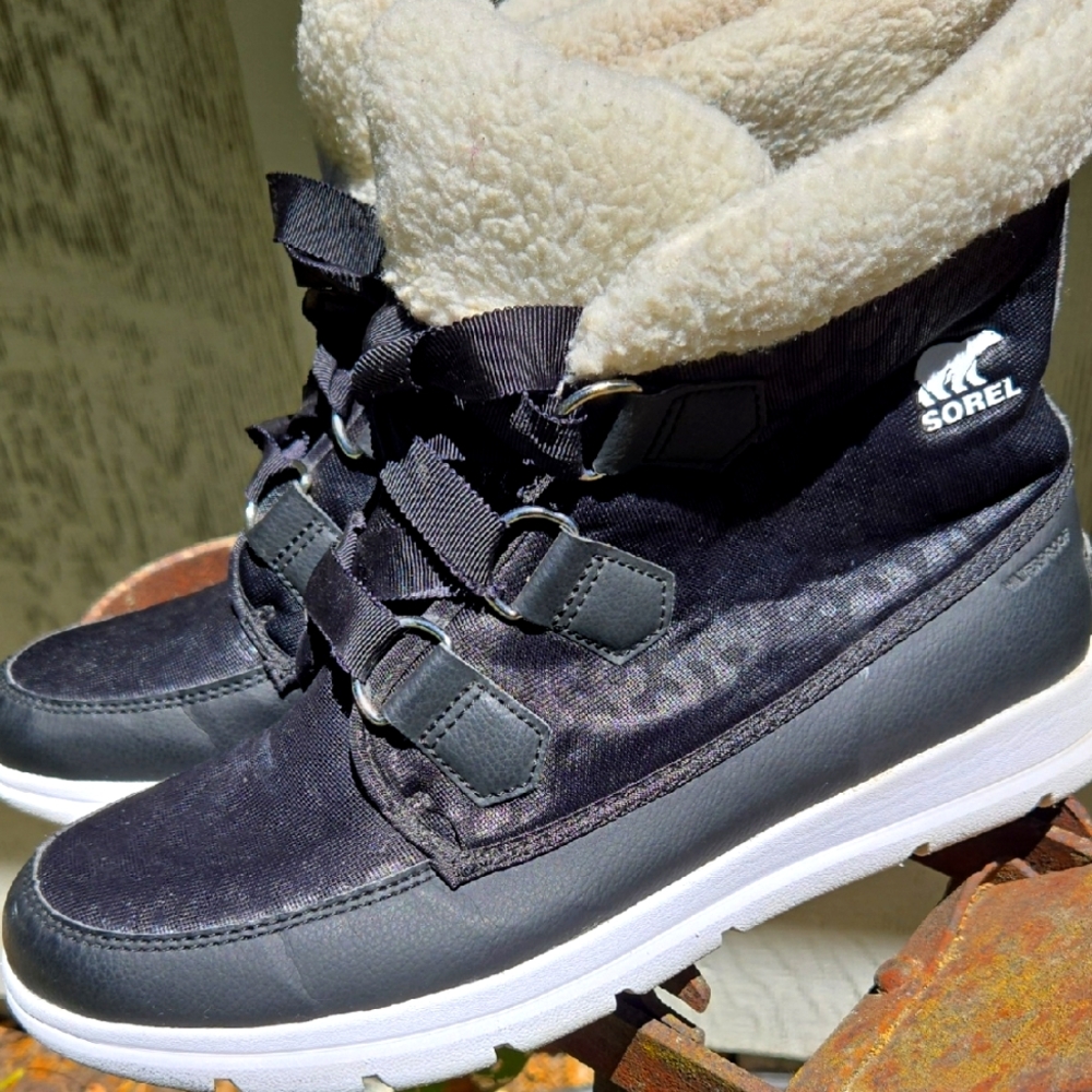SOREL Explorer Carnival Waterproof Boots Black Cheetah Print Size 9.5 EUC (Box)